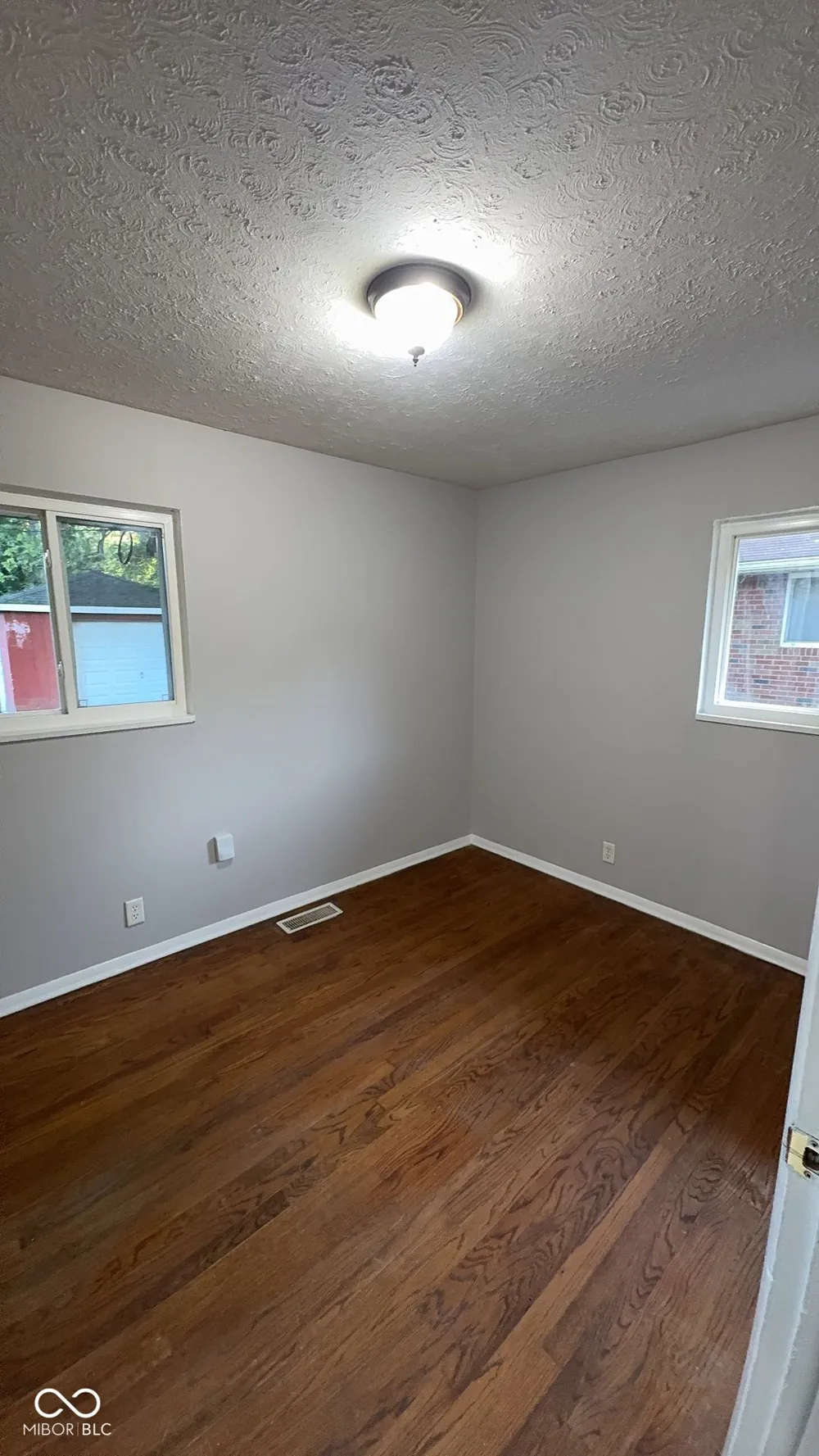 2462 Mann Drive Beech Grove, IN 46107