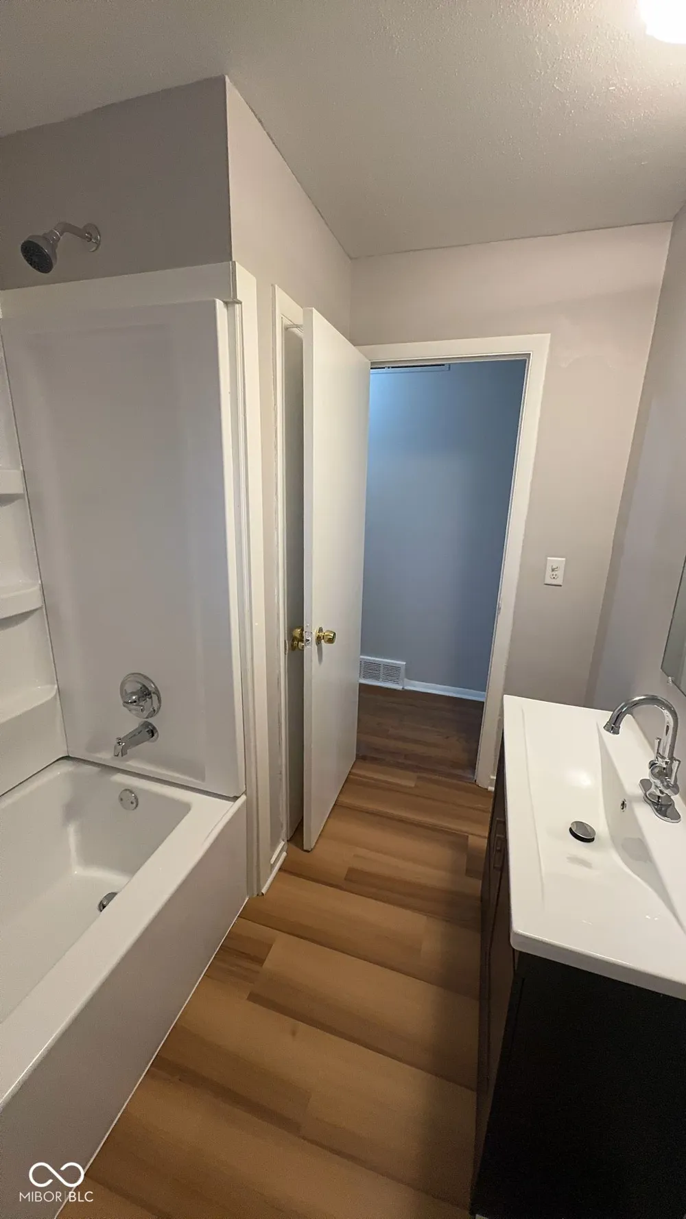 2462 Mann Drive Beech Grove, IN 46107