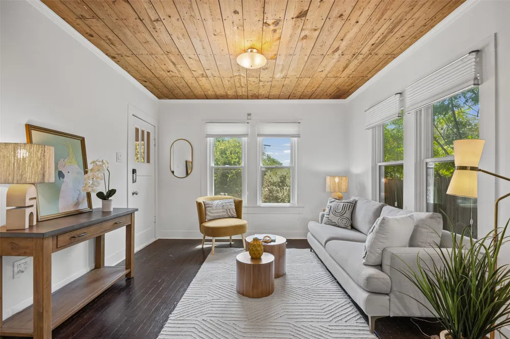 2702 E 22nd Street Austin, TX 78722
