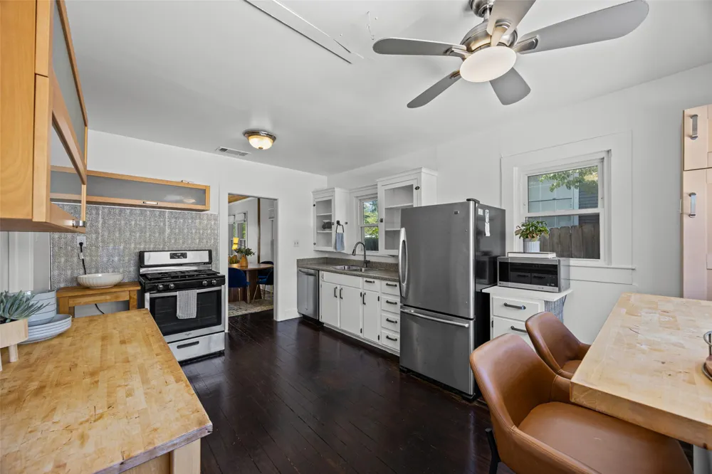 2702 E 22nd Street Austin, TX 78722