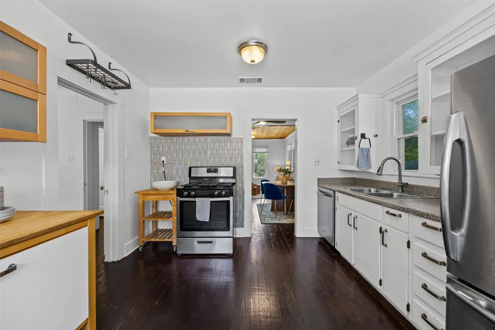 2702 E 22nd Street Austin, TX 78722
