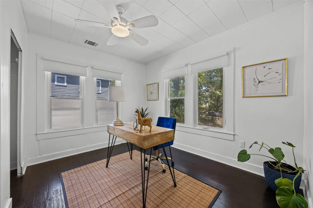 2702 E 22nd Street Austin, TX 78722