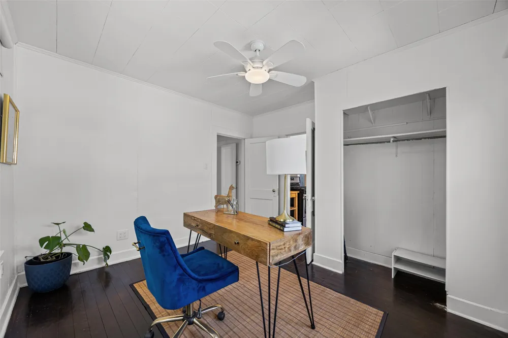 2702 E 22nd Street Austin, TX 78722