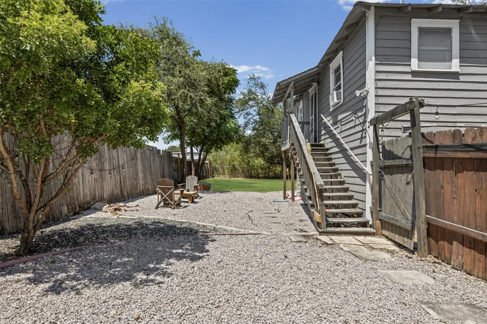 2702 E 22nd Street Austin, TX 78722