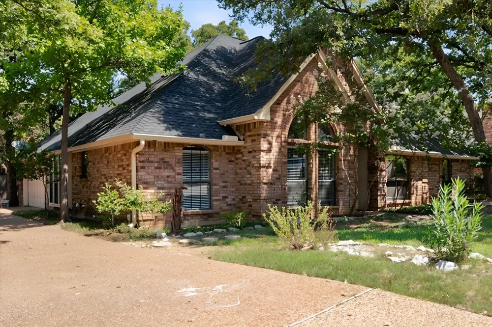 3803 Marine Court Arlington, TX 76016
