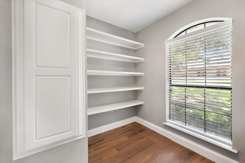 3803 Marine Court Arlington, TX 76016