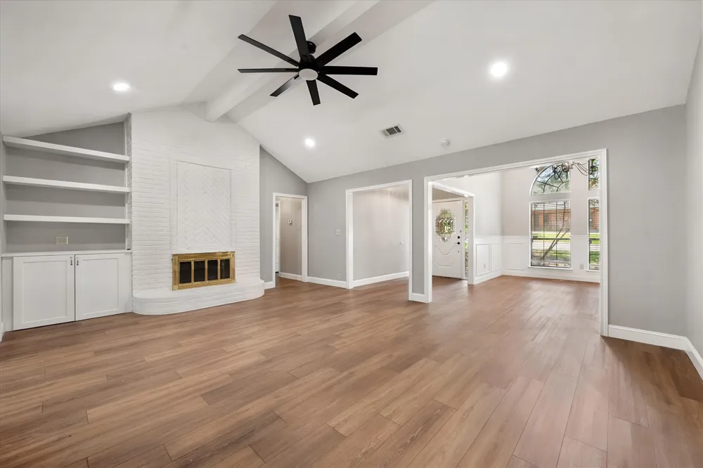3803 Marine Court Arlington, TX 76016