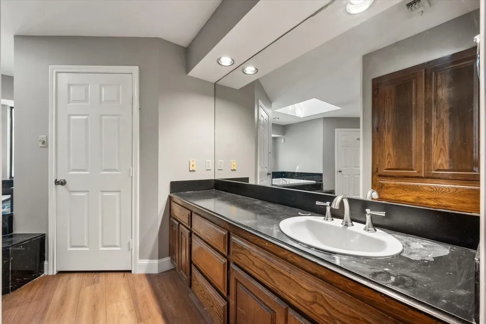 3803 Marine Court Arlington, TX 76016