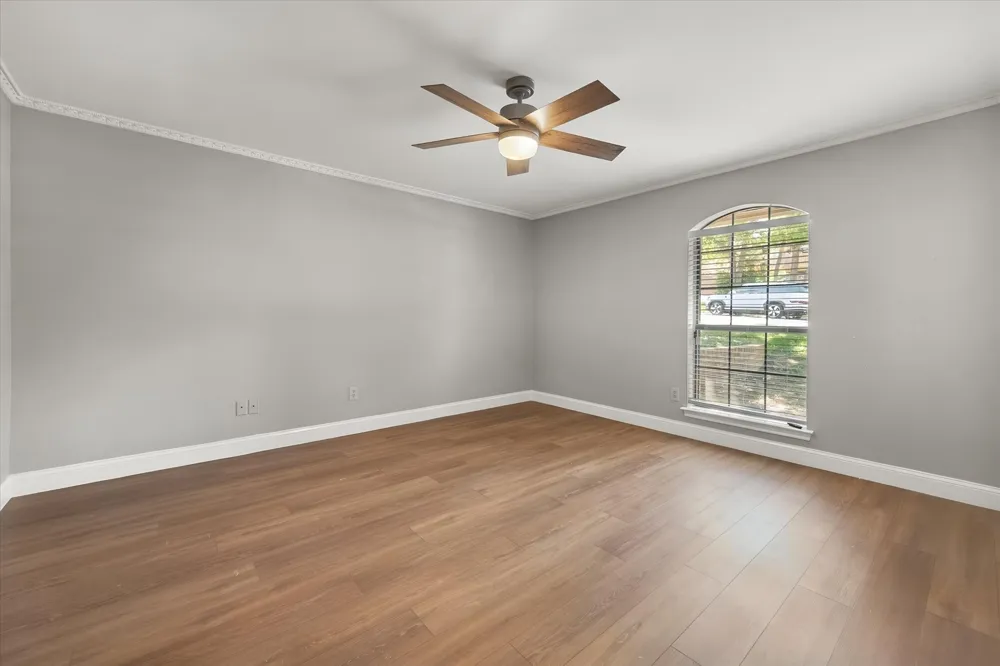3803 Marine Court Arlington, TX 76016