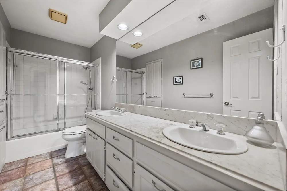 3803 Marine Court Arlington, TX 76016