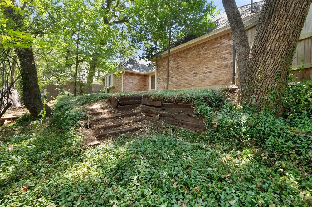 3803 Marine Court Arlington, TX 76016