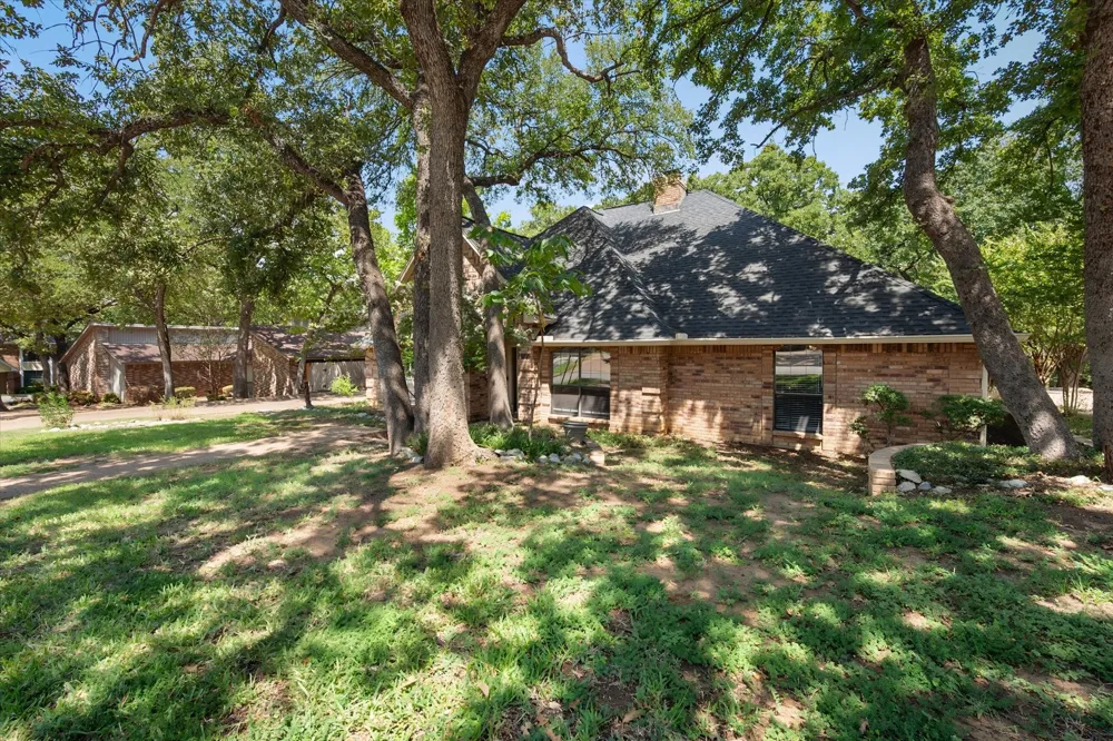 3803 Marine Court Arlington, TX 76016