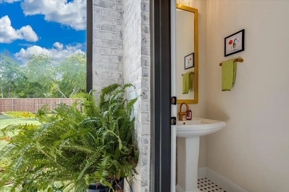 2208 Sarah Drive Rockwall, TX 75087