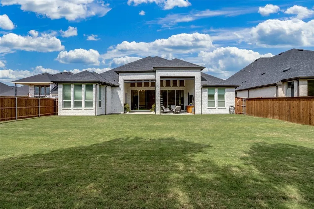2208 Sarah Drive Rockwall, TX 75087
