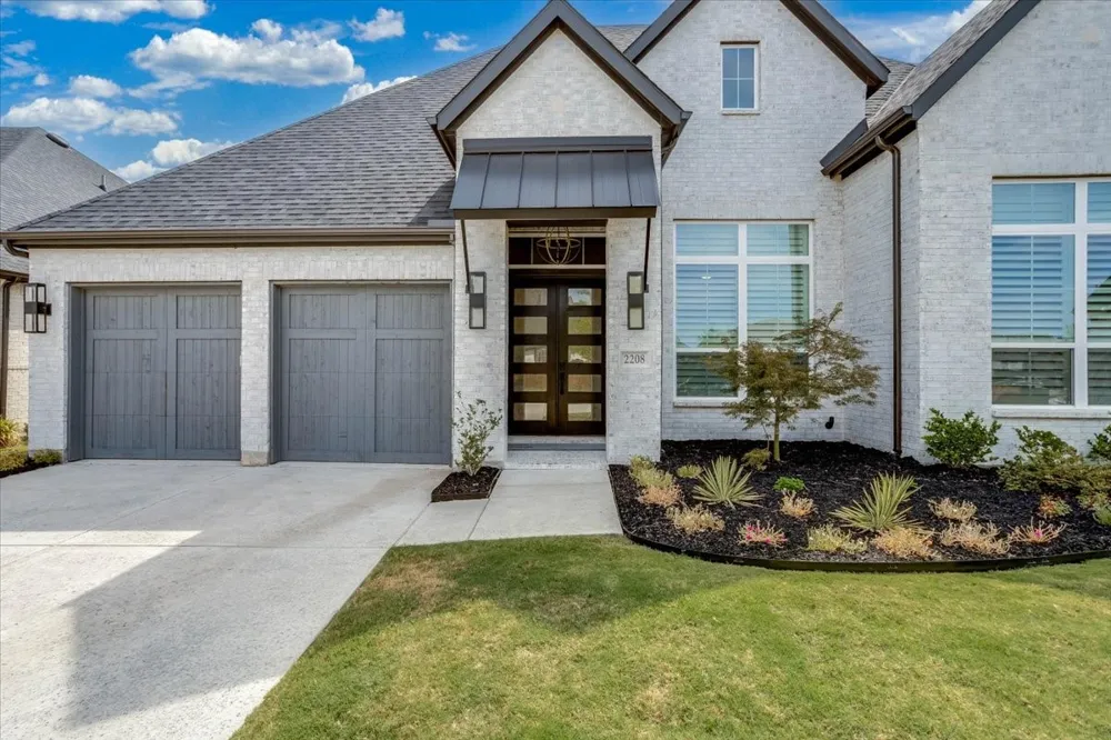2208 Sarah Drive Rockwall, TX 75087