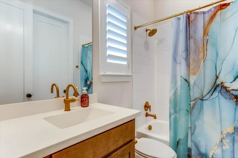 2208 Sarah Drive Rockwall, TX 75087