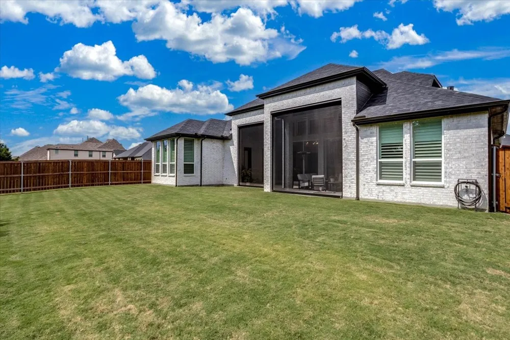 2208 Sarah Drive Rockwall, TX 75087