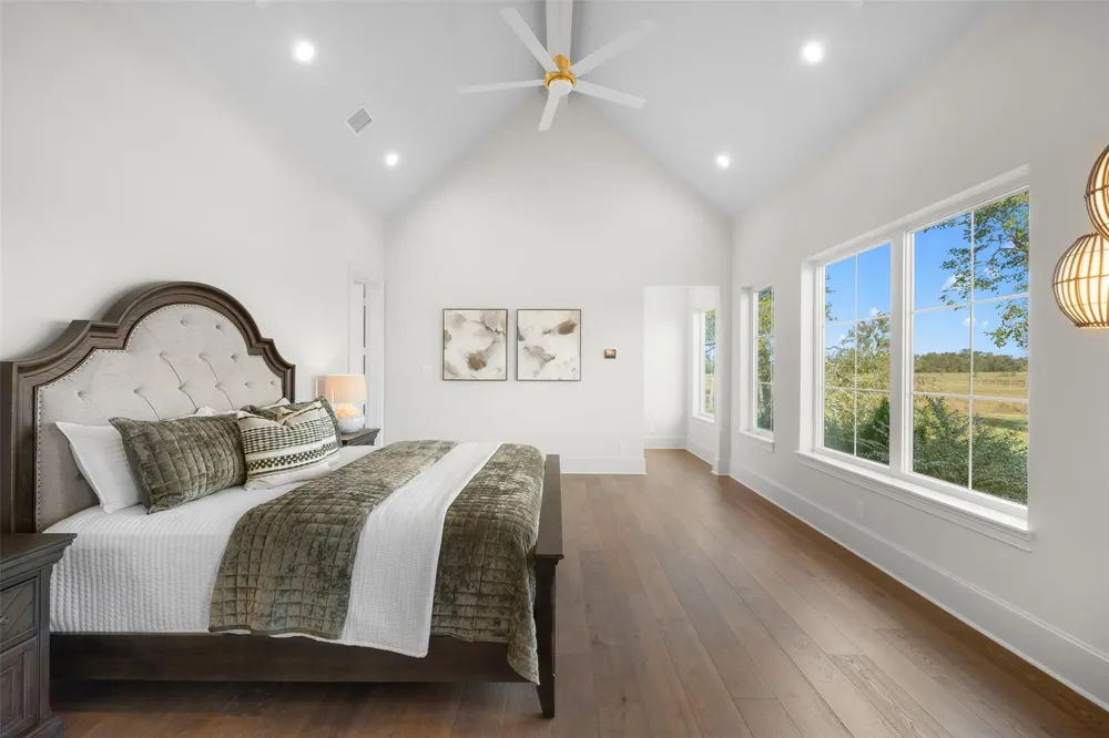 404 Blackberry Lane Washington, TX 77880