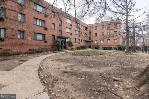 4733 1ST STREET SW #301