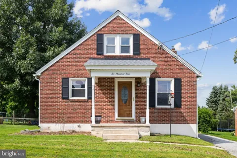 204 S PARK STREET