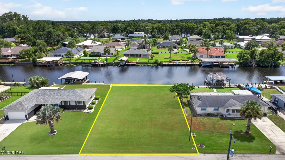 1615 Juno Trail Astor, FL 32102