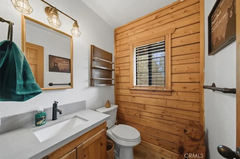 849 Highland Sugarloaf, CA 92386