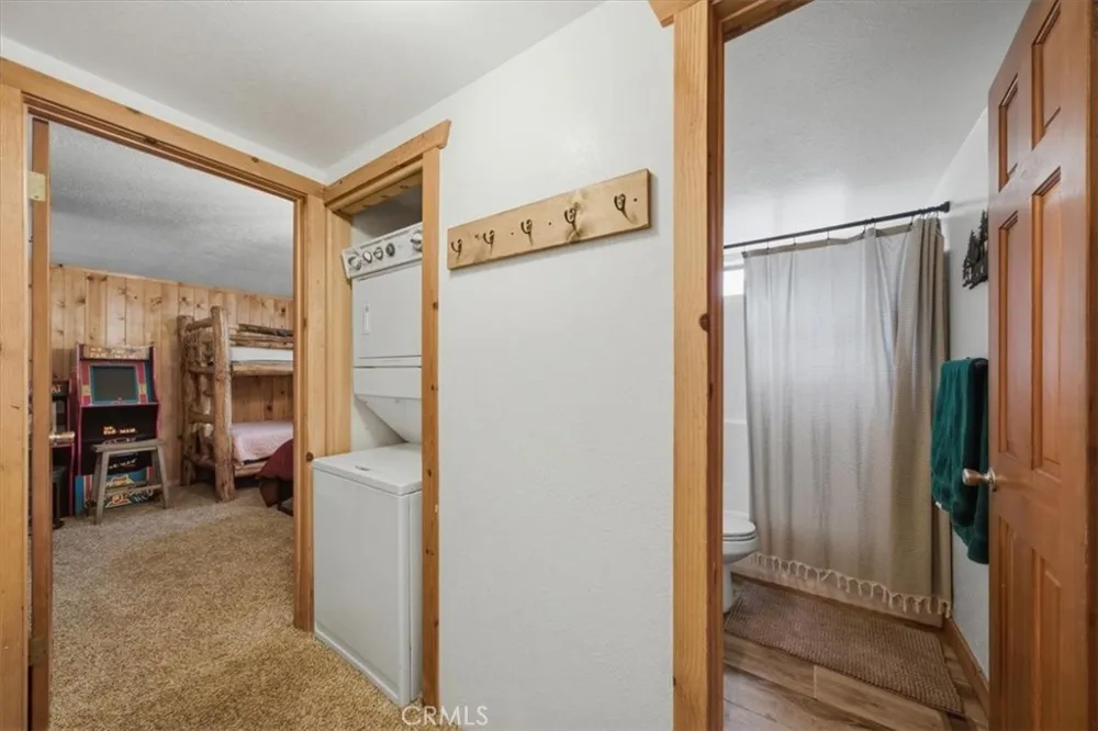 849 Highland Sugarloaf, CA 92386