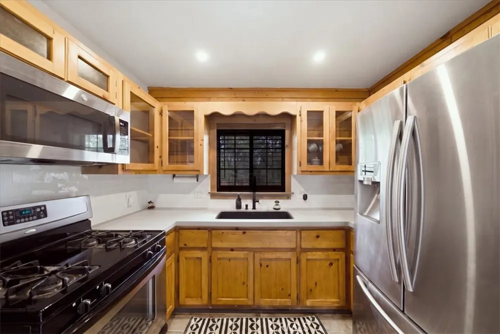 849 Highland Sugarloaf, CA 92386
