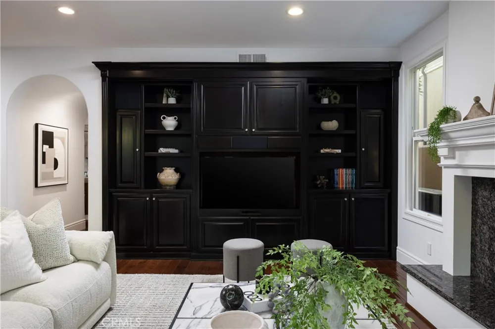 37 Vernon Newport Coast, CA 92657