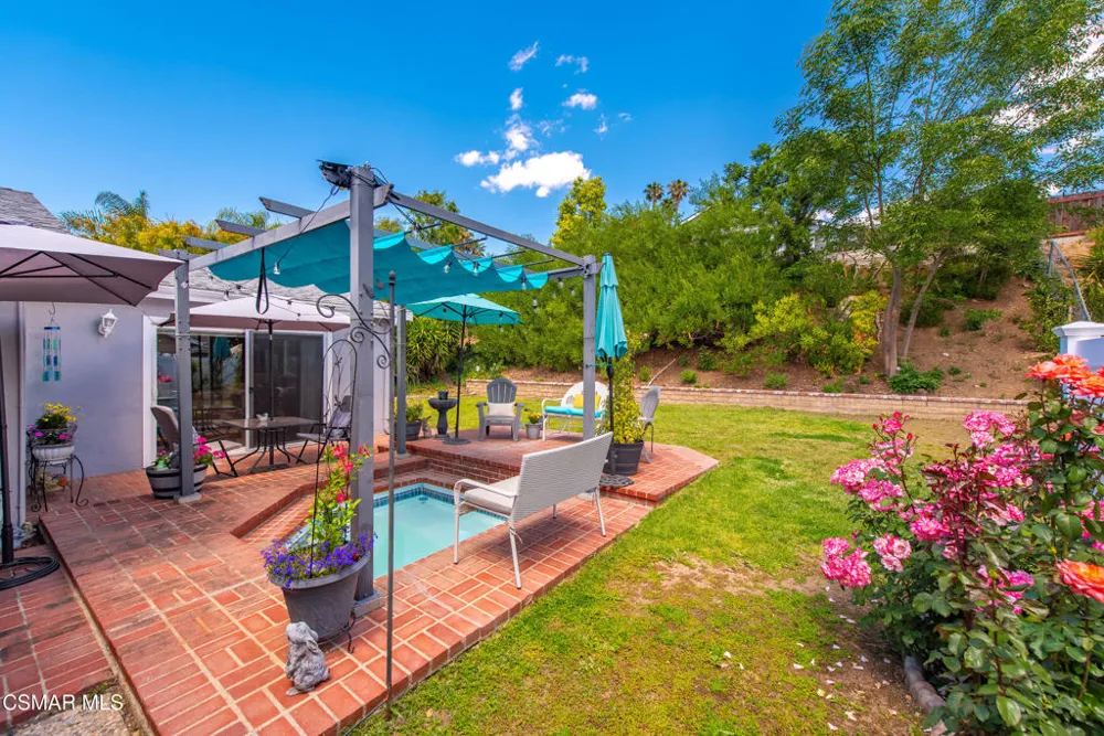 6547 Pinion Street Oak Park, CA 91377
