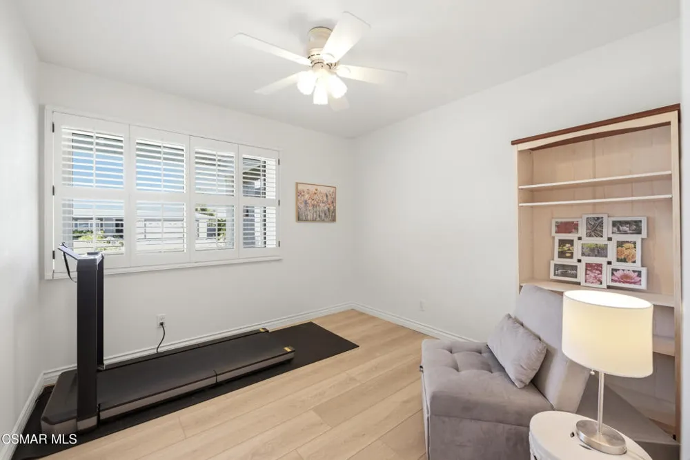 6547 Pinion Street Oak Park, CA 91377