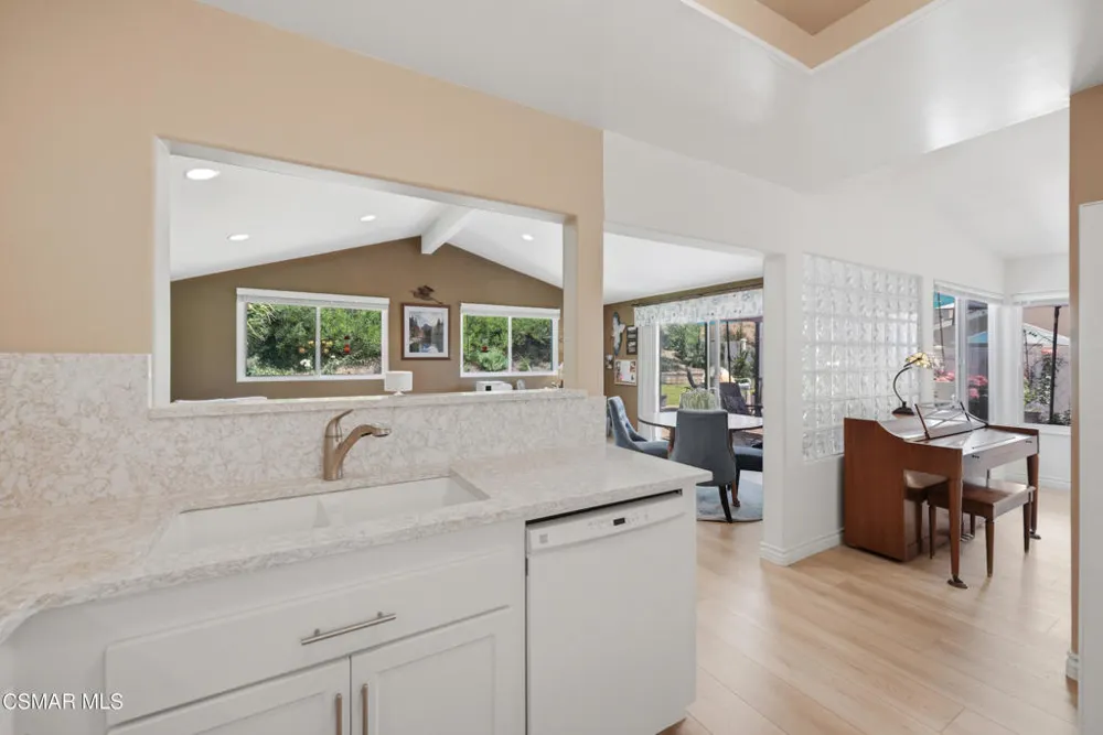 6547 Pinion Street Oak Park, CA 91377