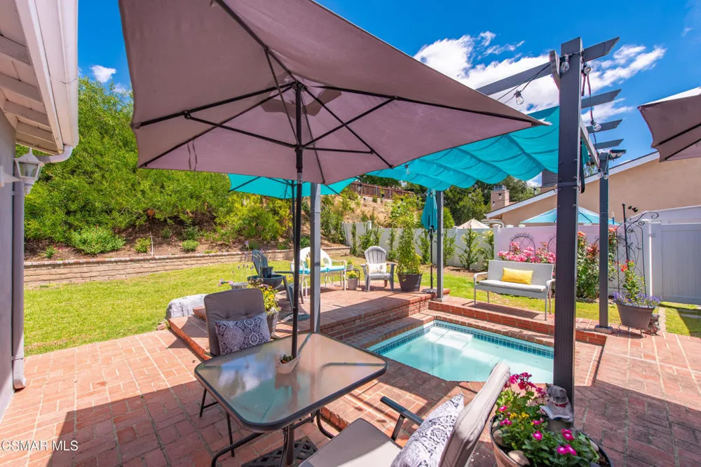 6547 Pinion Street Oak Park, CA 91377
