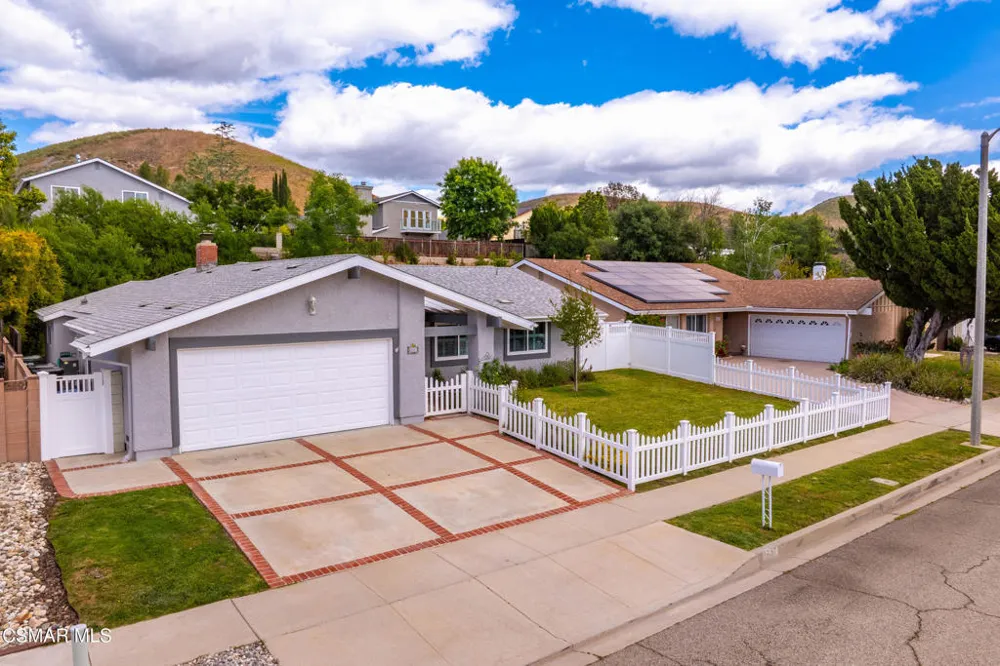 6547 Pinion Street Oak Park, CA 91377