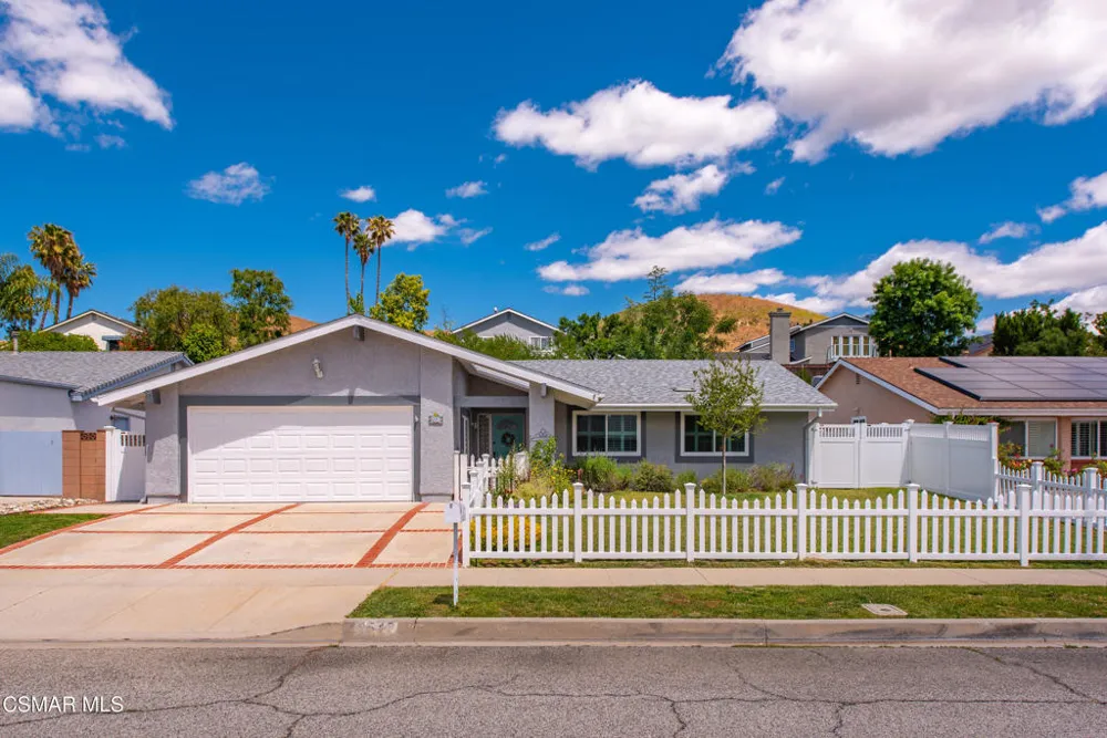 6547 Pinion Street Oak Park, CA 91377