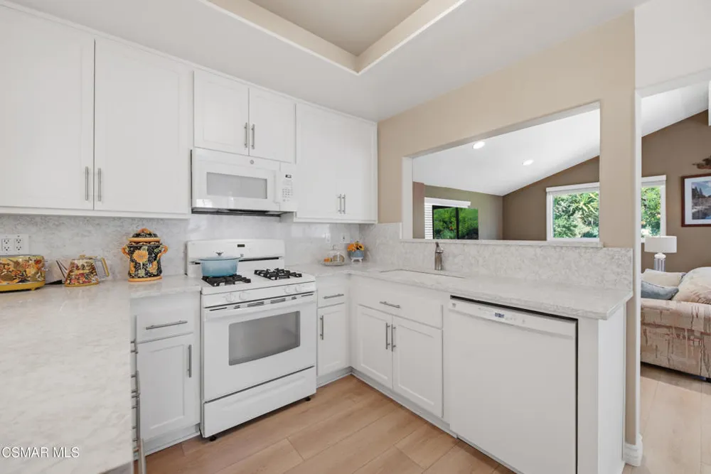 6547 Pinion Street Oak Park, CA 91377