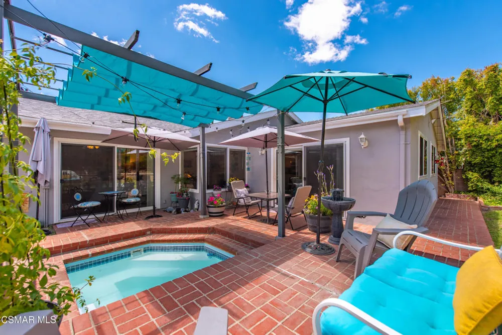 6547 Pinion Street Oak Park, CA 91377