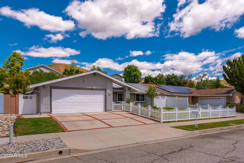 6547 Pinion Street Oak Park, CA 91377