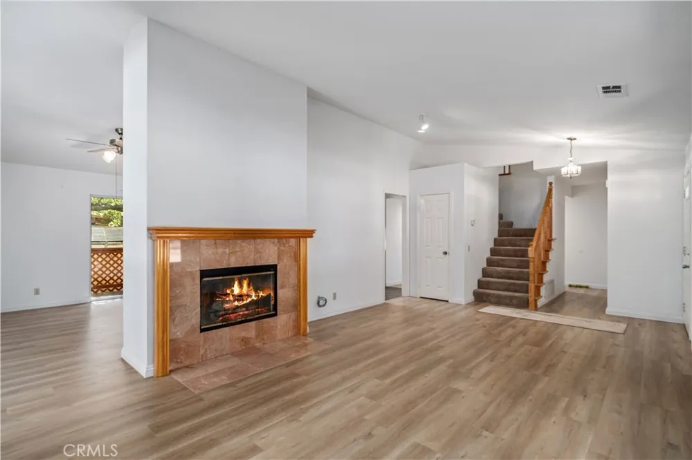 15942 Calle Hermosa Green Valley, CA 91390