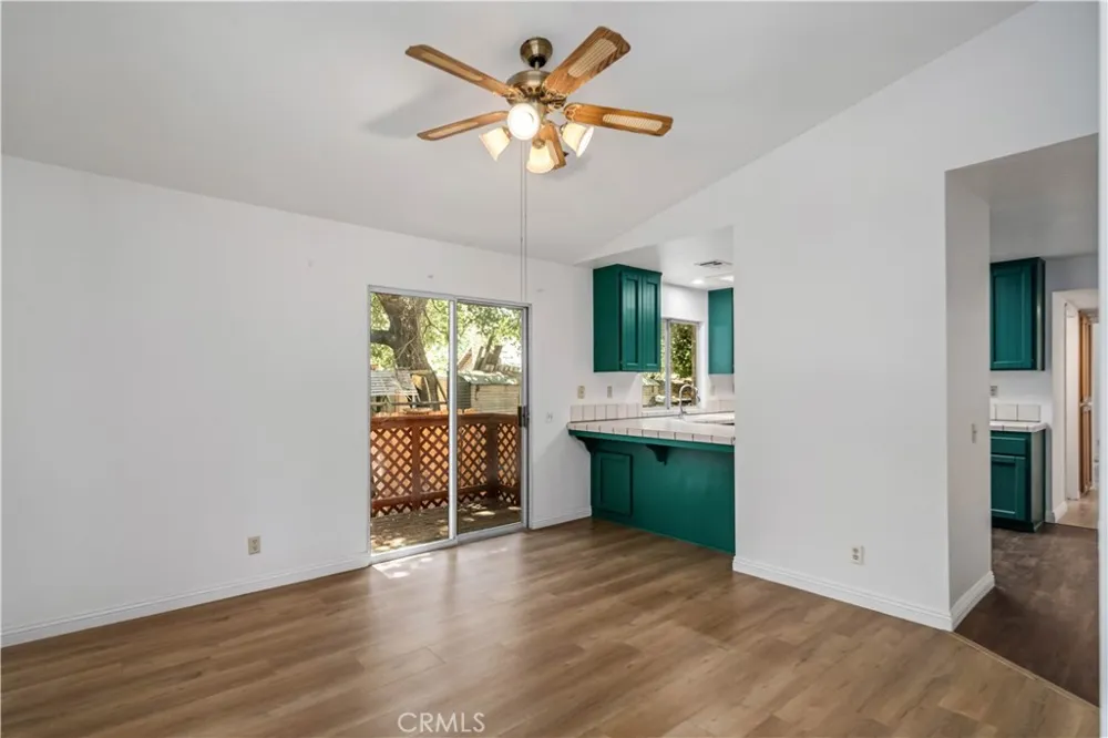 15942 Calle Hermosa Green Valley, CA 91390