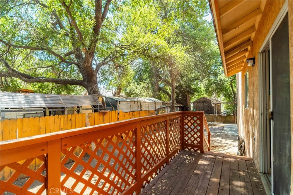15942 Calle Hermosa Green Valley, CA 91390