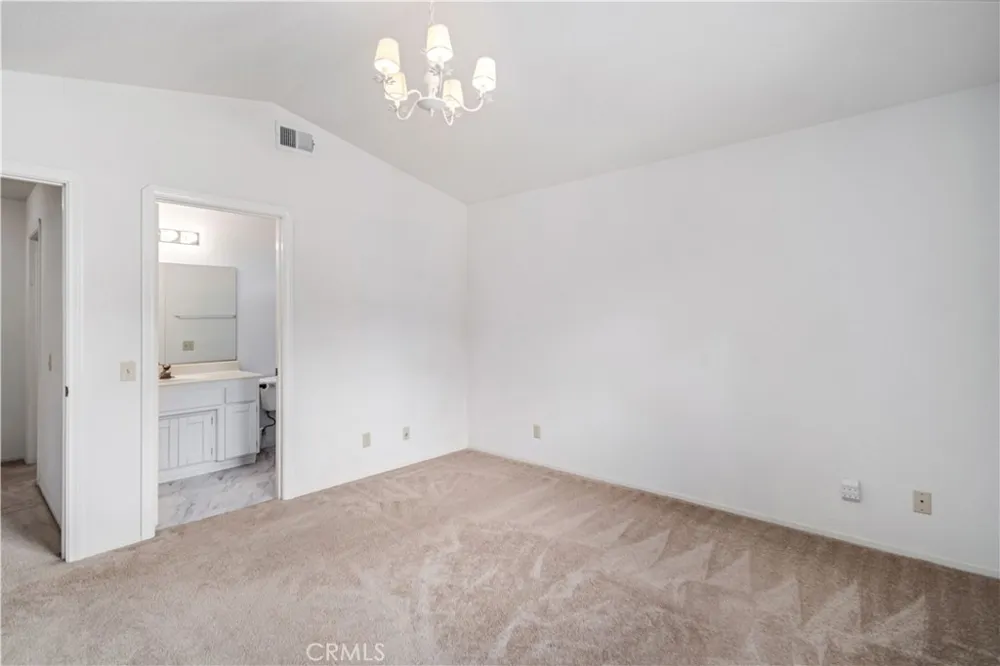 15942 Calle Hermosa Green Valley, CA 91390
