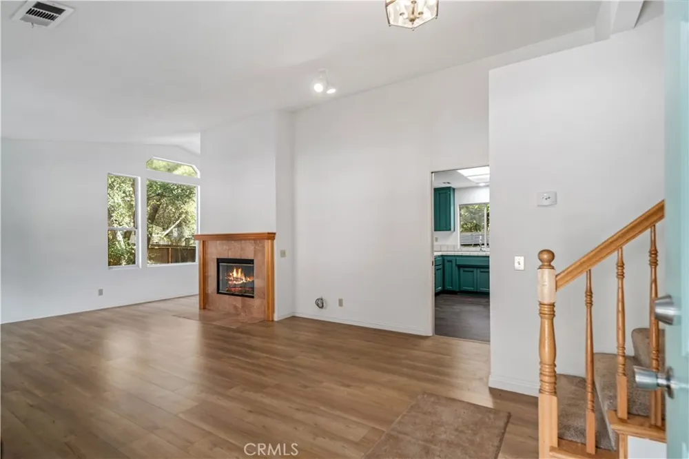 15942 Calle Hermosa Green Valley, CA 91390