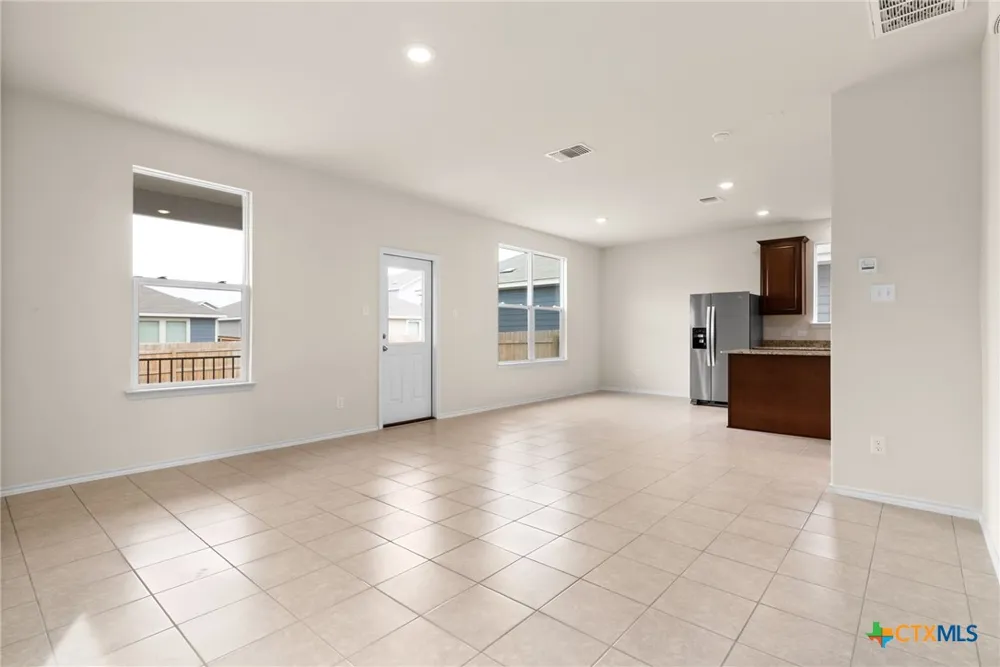 169 Katie Elder Drive Jarrell, TX 76537