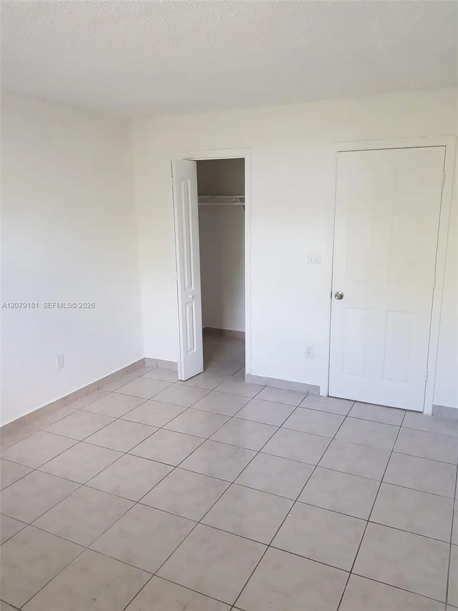606 W 81st St #314 Hialeah, FL 33014