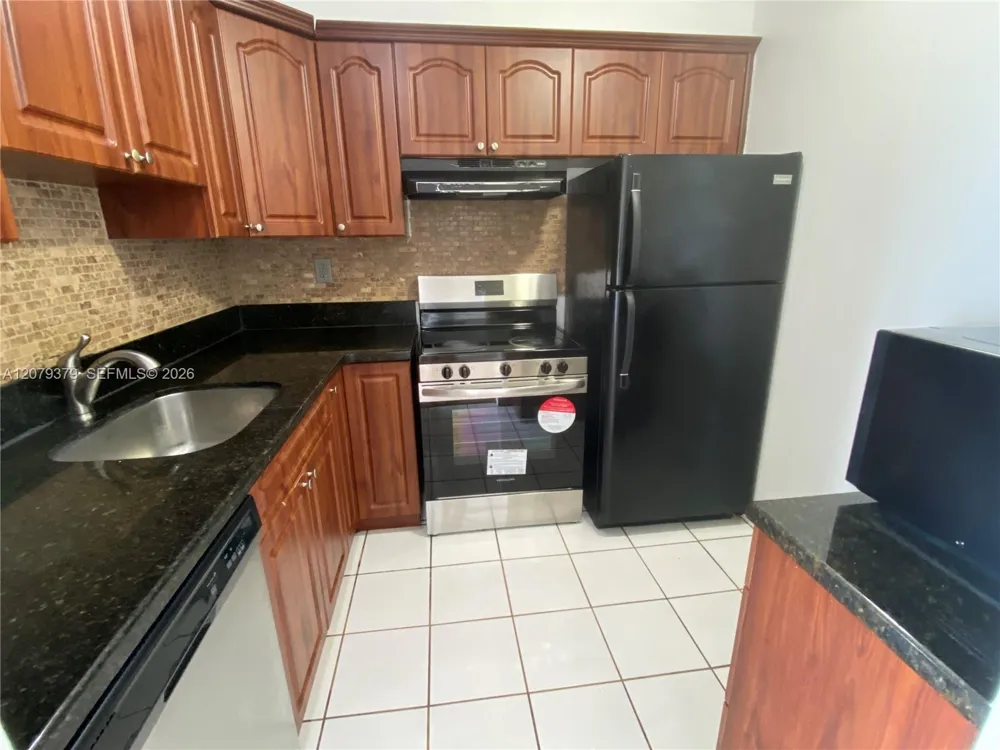 488 NW 165th St Rd #B-415 Miami, FL 33169