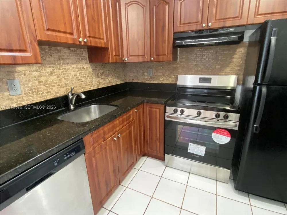 488 NW 165th St Rd #B-415 Miami, FL 33169