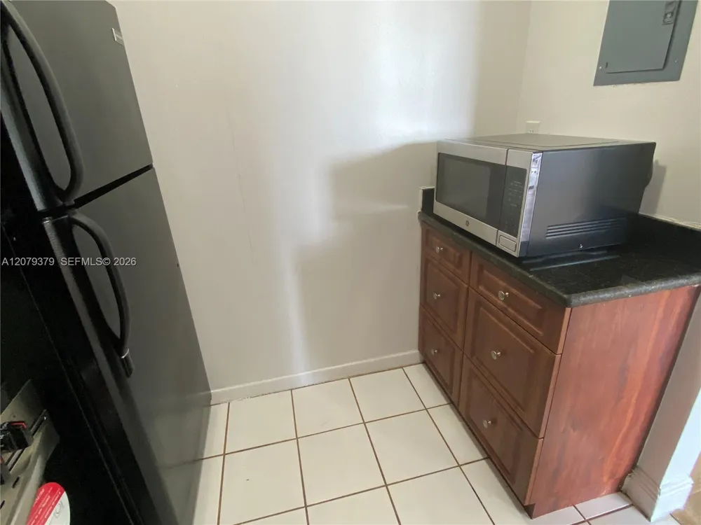 488 NW 165th St Rd #B-415 Miami, FL 33169