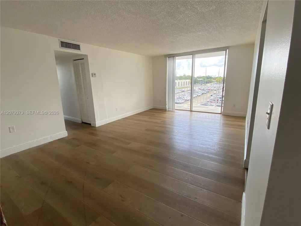 488 NW 165th St Rd #B-415 Miami, FL 33169