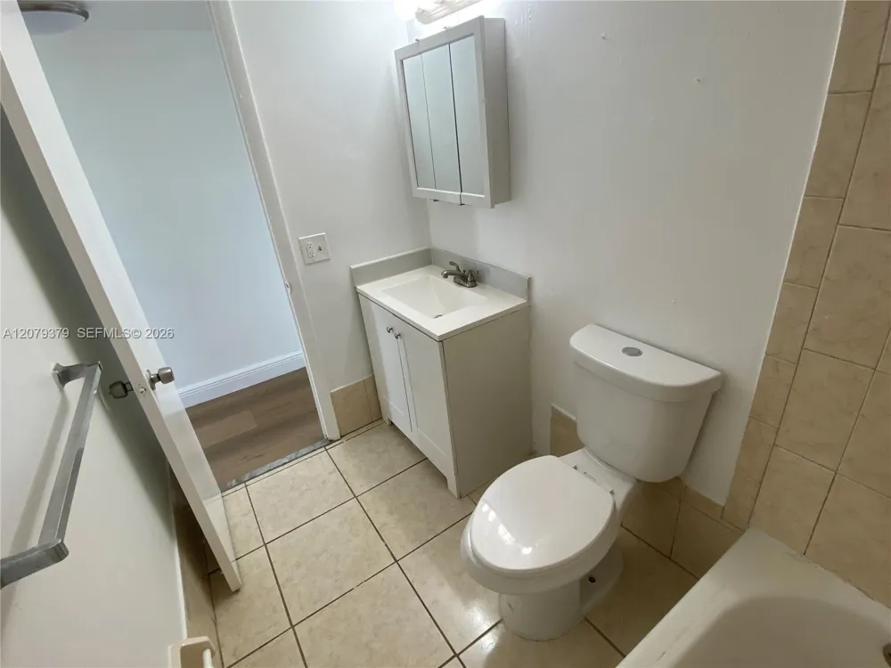 488 NW 165th St Rd #B-415 Miami, FL 33169